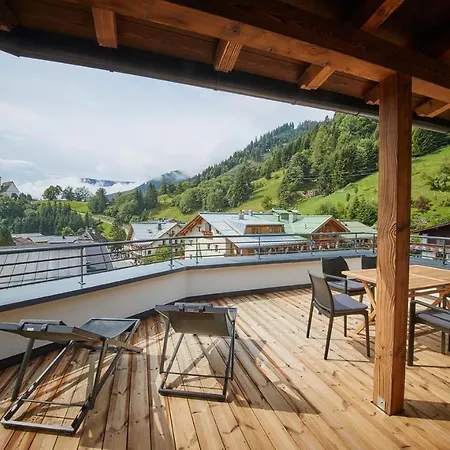 The Peak Premium Aparthotel Dienten am Hochkoenig
