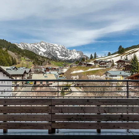 The Peak Premium Aparthotel 3*