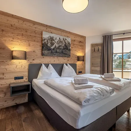 The Peak Premium Aparthotel Dienten am Hochkoenig